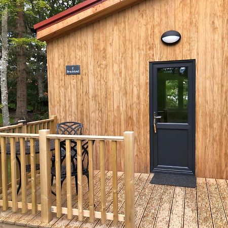 Breckland Lodge 2 With Hot Tub Belladrum Bagian luar foto